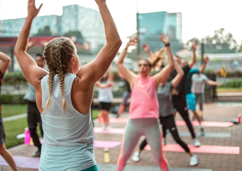 Aerobic, Zumba, Step, Dance, Bodywork, Pilates, Mobility, Yoga, Stretching, Zirkeltraining, Core, Rückenfit, Gruppentraining, Fitness Wien, Wien 1140